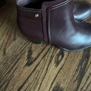 Giani Bernini Burgundy Boots with Gold Detail